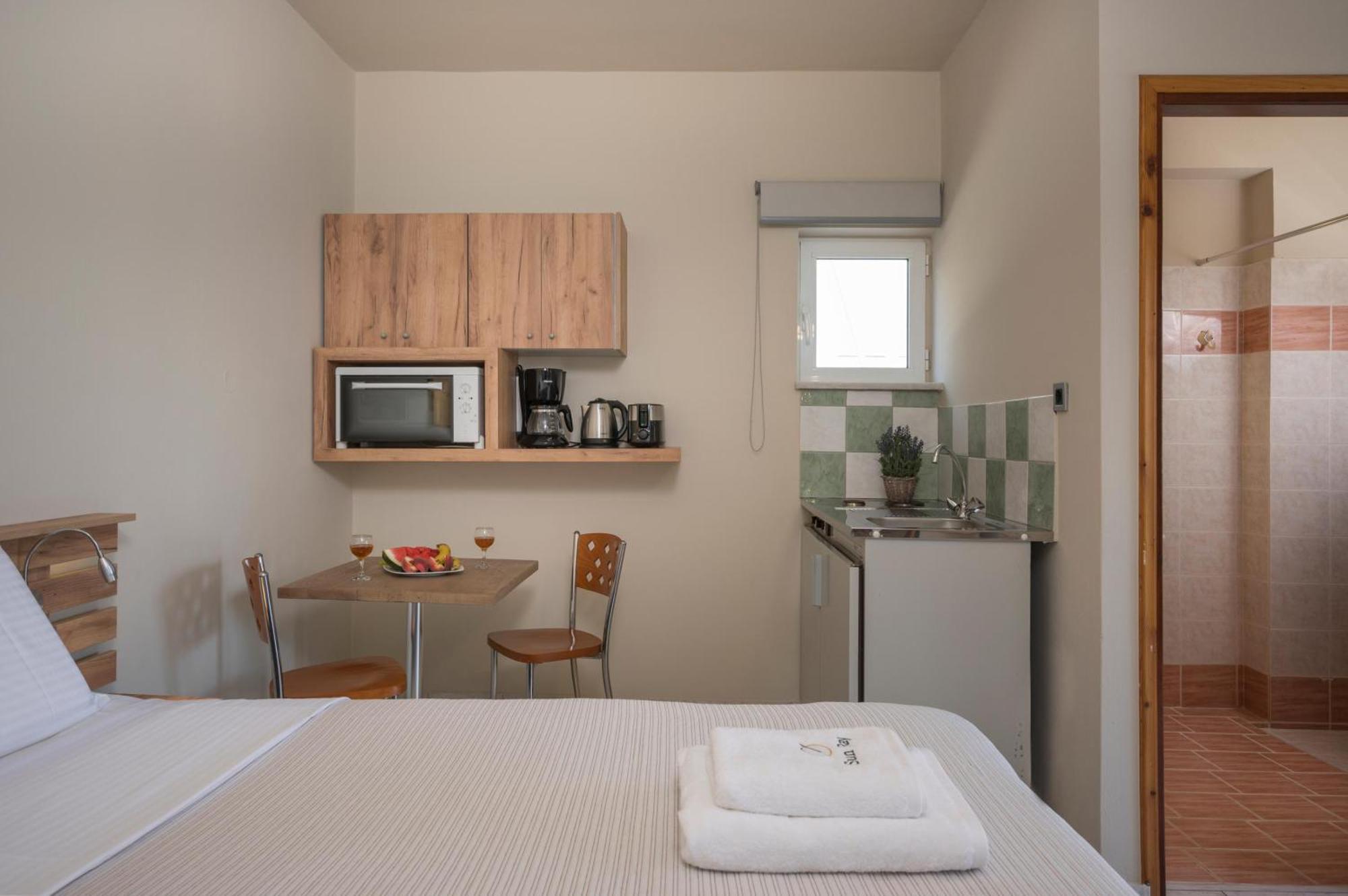 Sun Ray Luxury Apartments Agia Marina 客房 照片