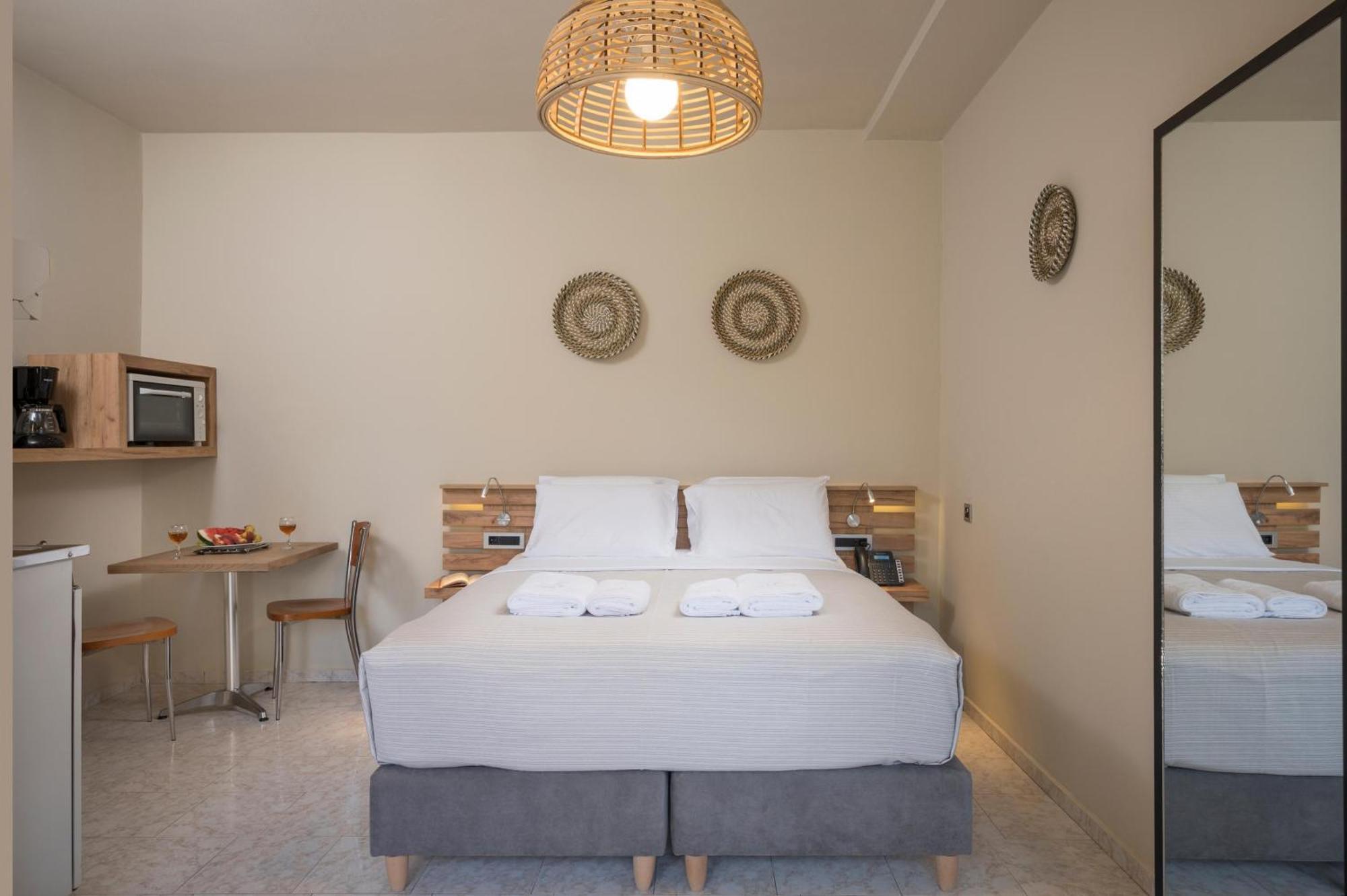 Sun Ray Luxury Apartments Agia Marina 客房 照片